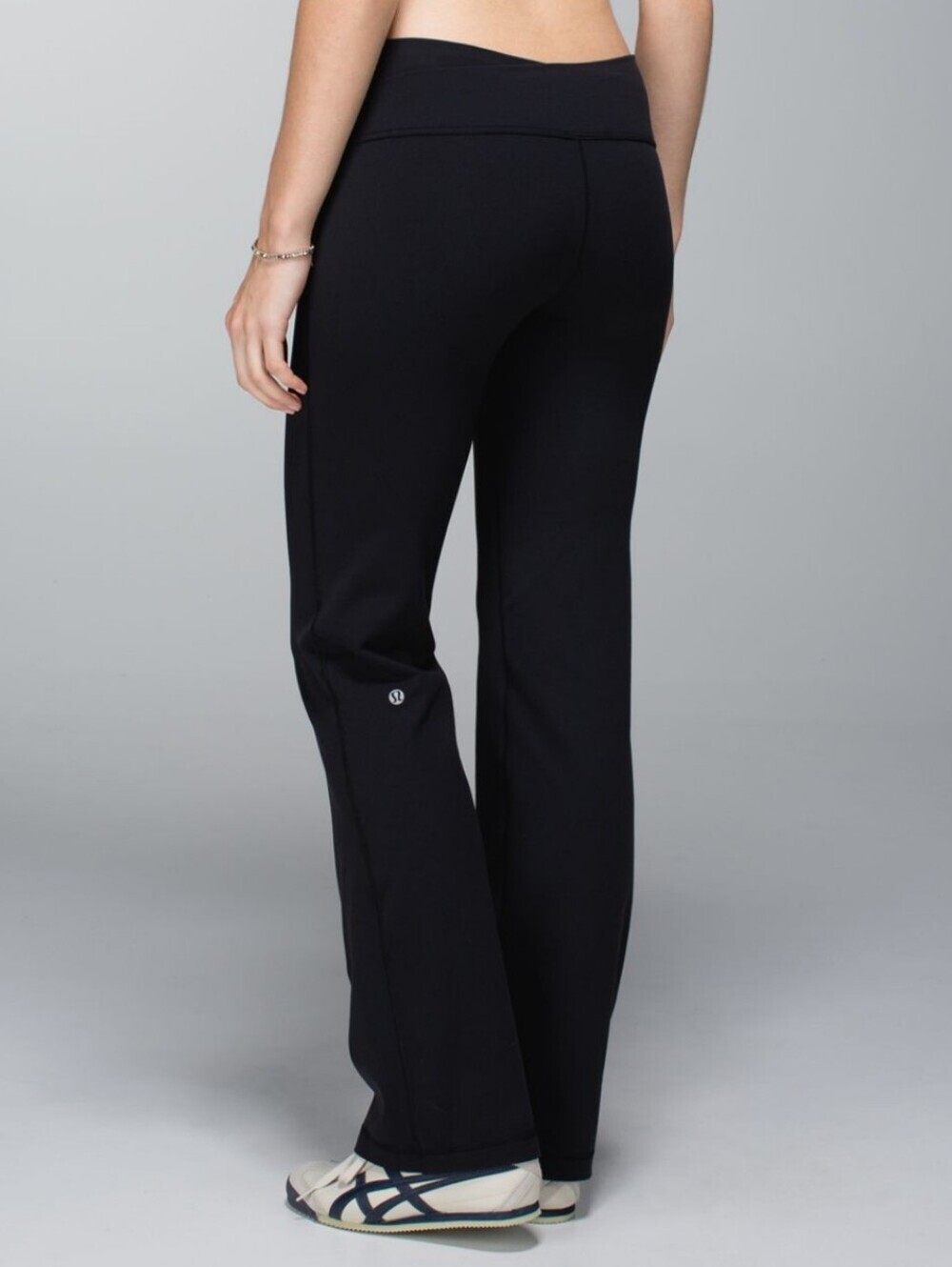 Lululemon Astro Pant Full-On Luon Size 4 Tall Black - Picture 2 of 6